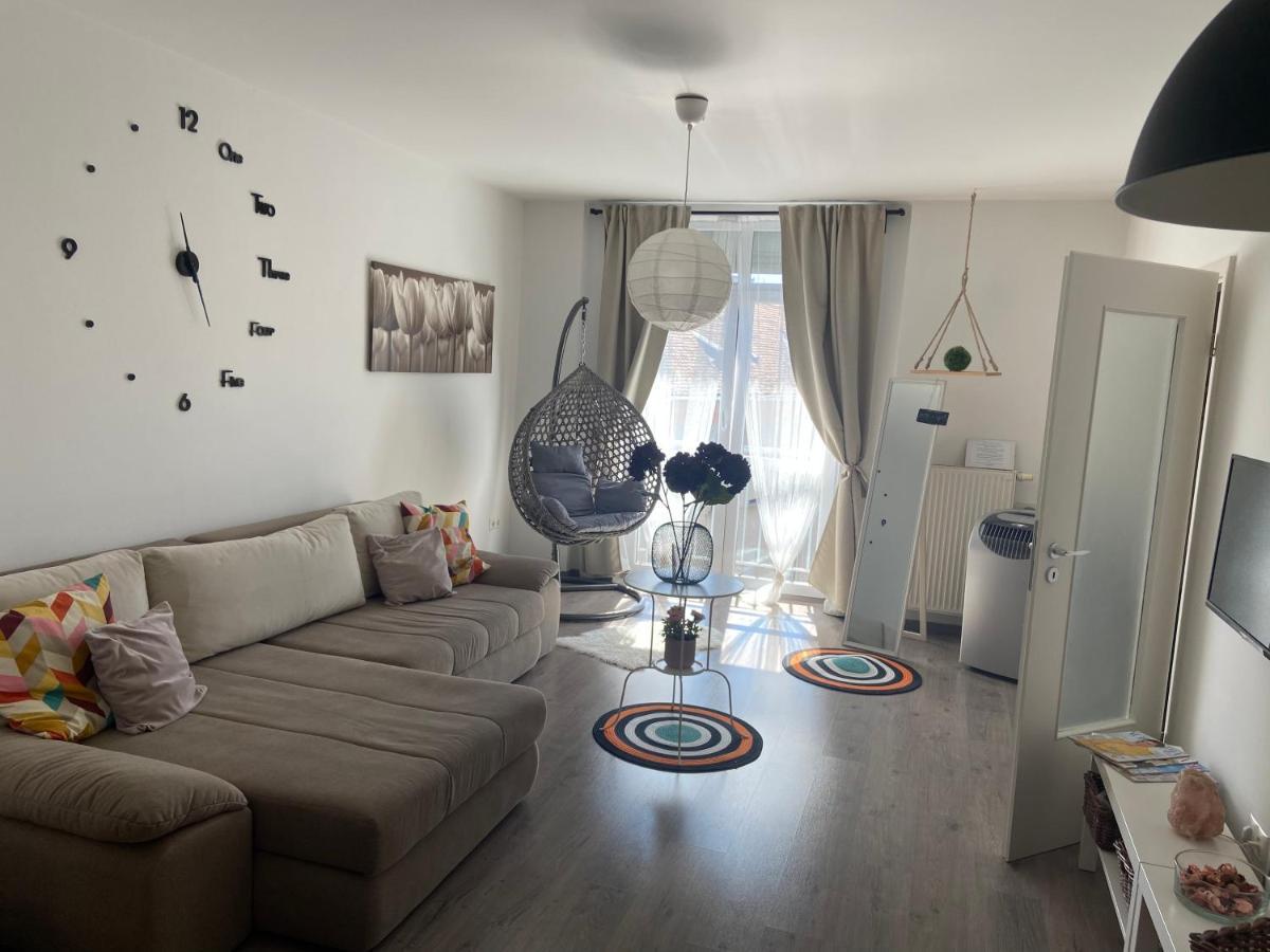 Gyoengy Apartman Sopron Ngoại thất bức ảnh